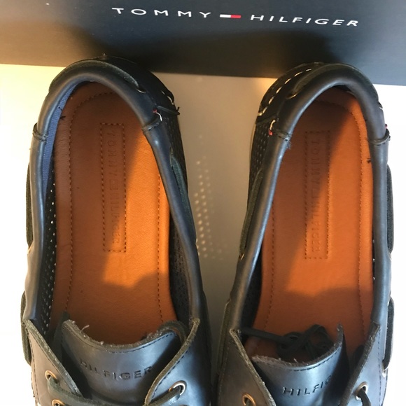 Tommy Hilfiger  Perforated Boat Shoes Men's SZ 10 - Picture 4 of 8